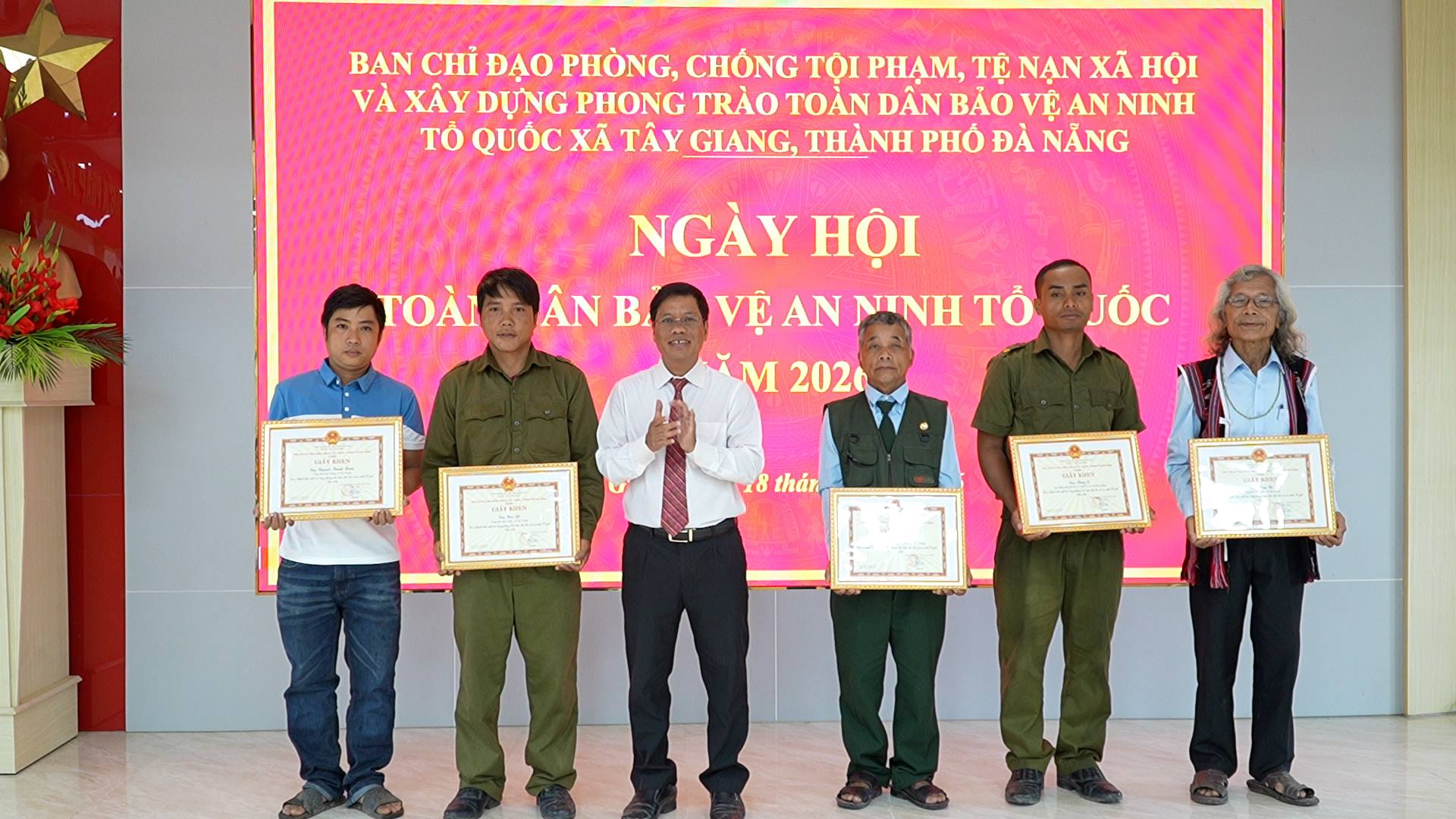 anh tin bai